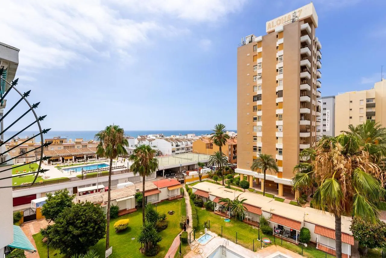 Aloha Carihuela Apartment Torremolinos