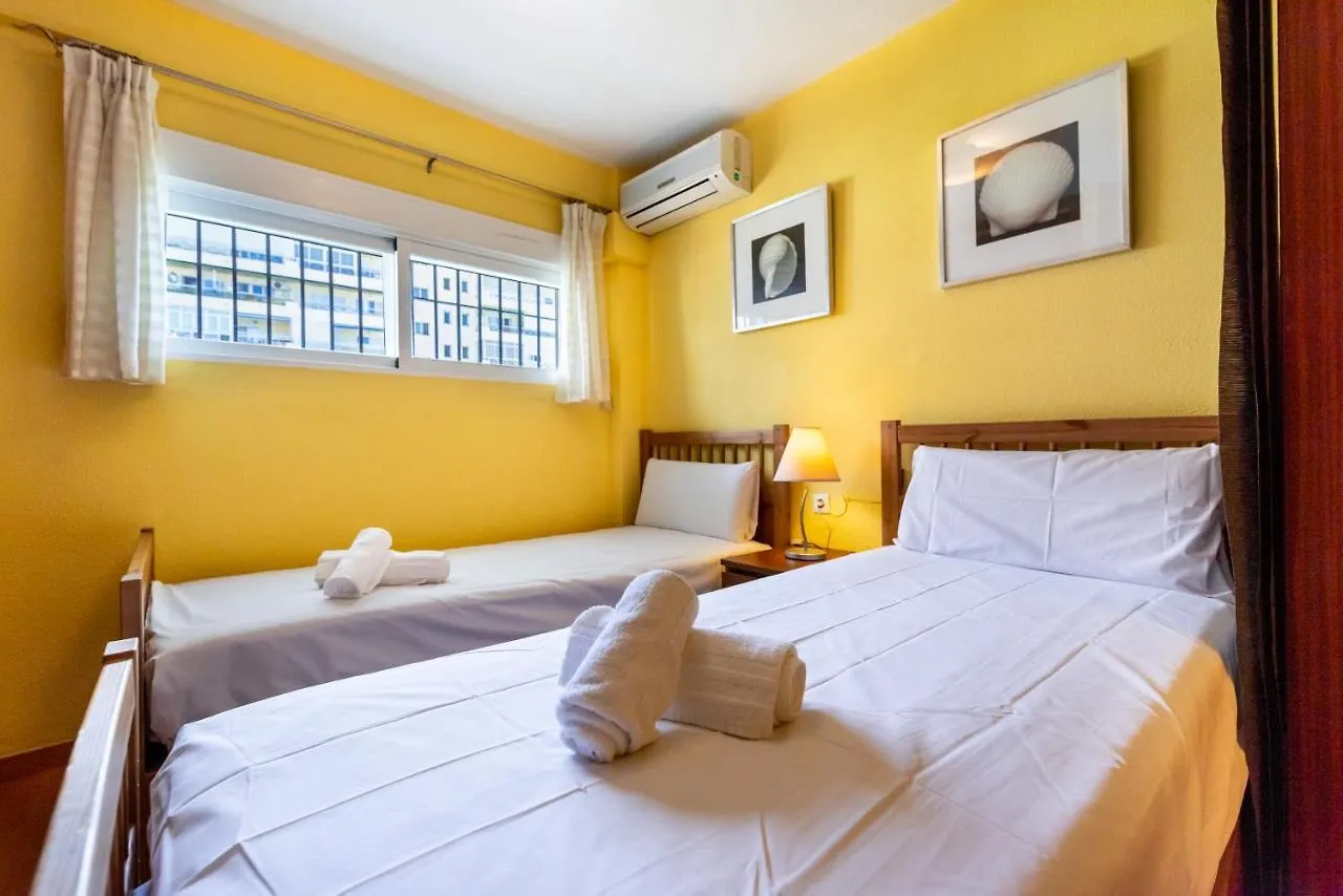 Aloha Carihuela Apartment Torremolinos