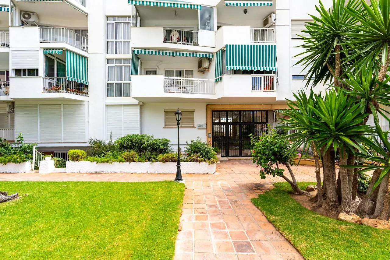 Aloha Carihuela Apartment Torremolinos